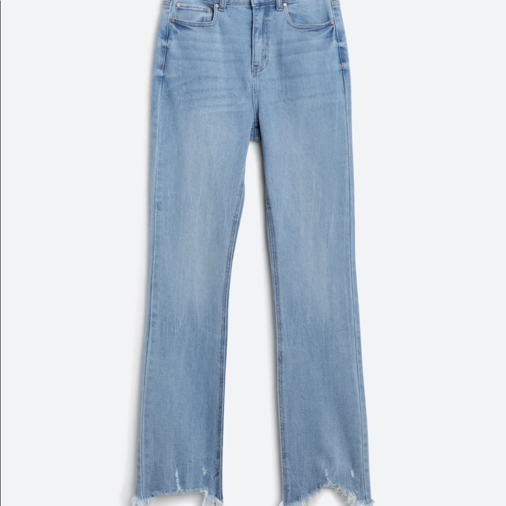 BNWOT Tinsel Dina High Rise Slim Flare Light Wash Fray Hem Jeans Juniors Size 13